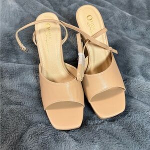 Women's Tan Sandals